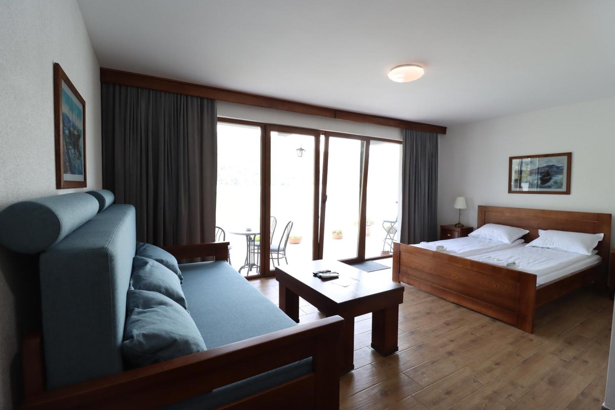 Dunavska Vila Milosavljevic Donji Milanovac Buitenkant foto